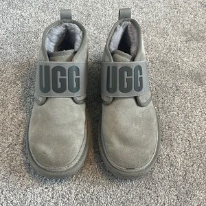 Gray UGG shoes, size 7